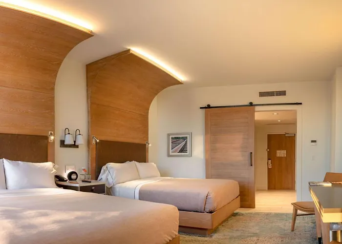 Queen Room Two Queen Beds