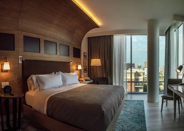 Corner King Room
